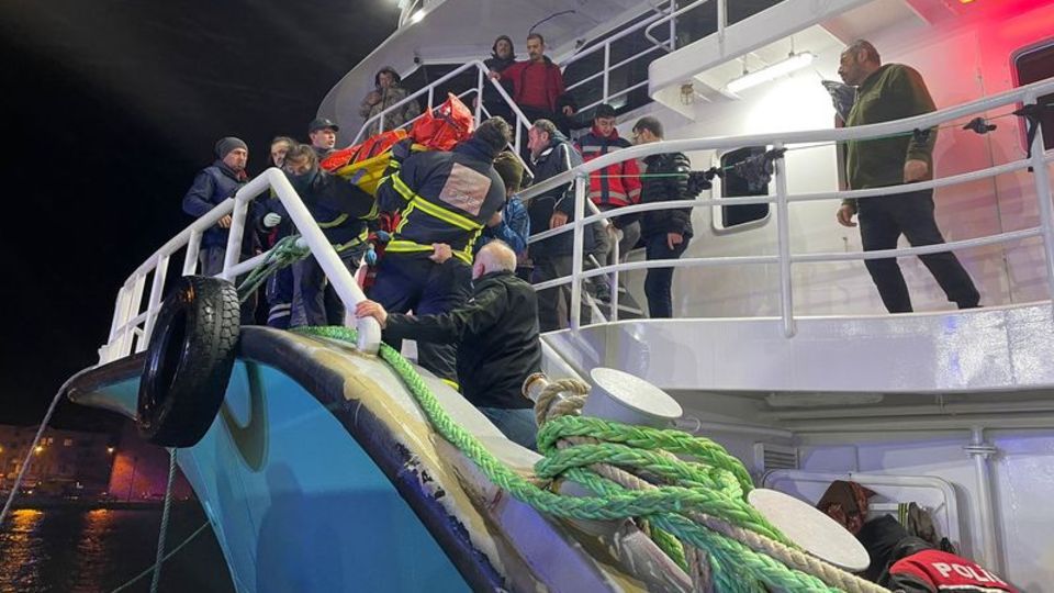 Sinop açıklarındaki gemide büyük yangın!