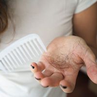 Rüyada Saç Dökülmesi