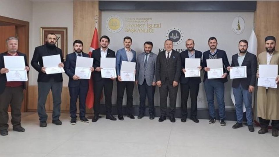 Kütahya'da din görevlilerine belge