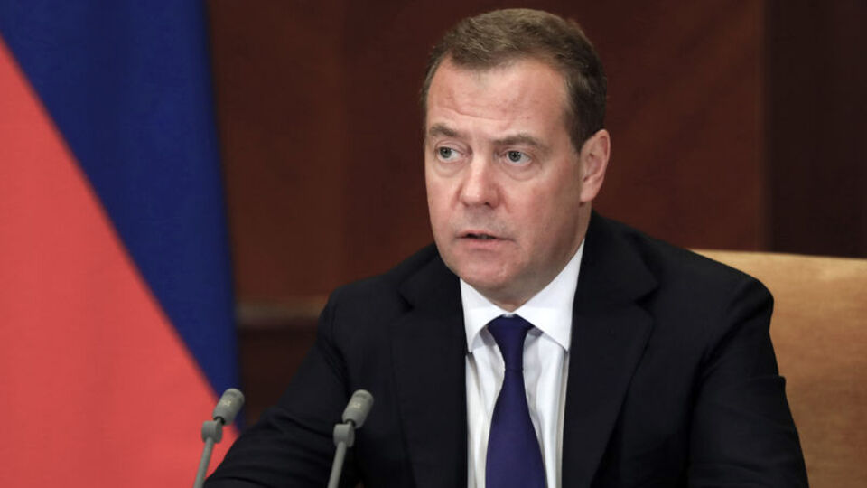 Medvedev'den Çin'e sürpriz ziyaret
