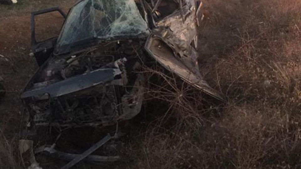 Kamyonetle otomobil çarpıştı! 2 ölü, 5 yaralı