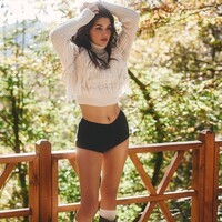 Hande Erçel simli eteğiyle göz kamaştırdı!