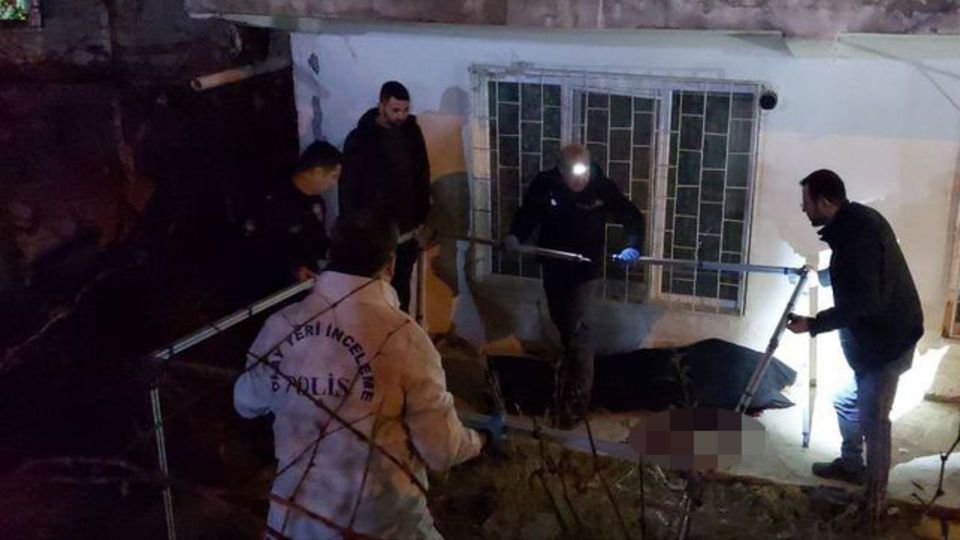 Boşanma aşamasındaydı... Evinin önüne gitti... Tetiğe bastı!