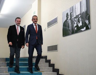 Bakan Özer ilk kez konuştu: O çiçeği fark etmedim