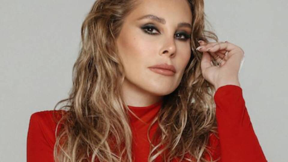 Funda Arar'dan 'Boşver'