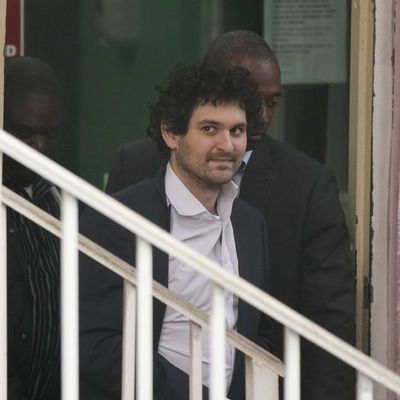 FTX CEO'su için 250 milyon dolar kefalet ve ev hapsi kararı