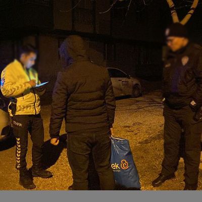 Ehliyetsiz sürücü 10 kilometrelik kovalamacayla yakalandı