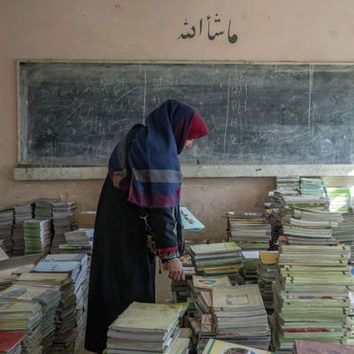 Taliban kadınlara yönelik eğitim yasağını savundu