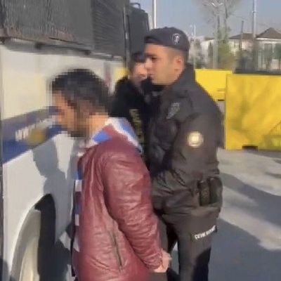 İstanbul'da kan donduran cinayet! 8 kişi birden saldırdı