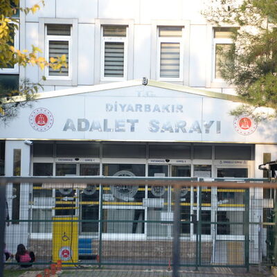 Çifte istismardan tutuklandı! Böyle ağabey olmaz olsun!