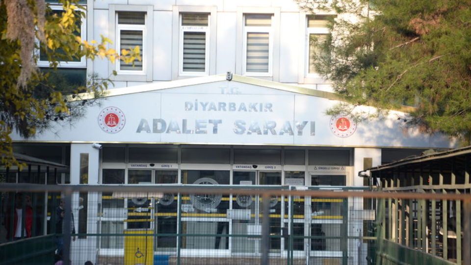 Çifte istismardan tutuklandı! Böyle ağabey olmaz olsun!