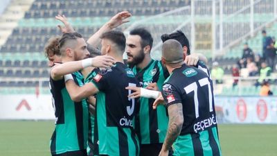 Denizli üç puanı üç golle aldı!