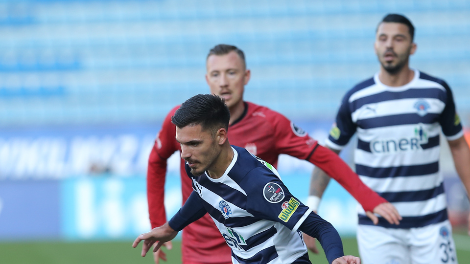 "Üstün oynayan taraftık ama olmadı"