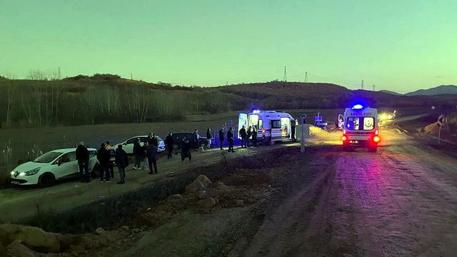 Ticari araç şarampole yuvarlandı