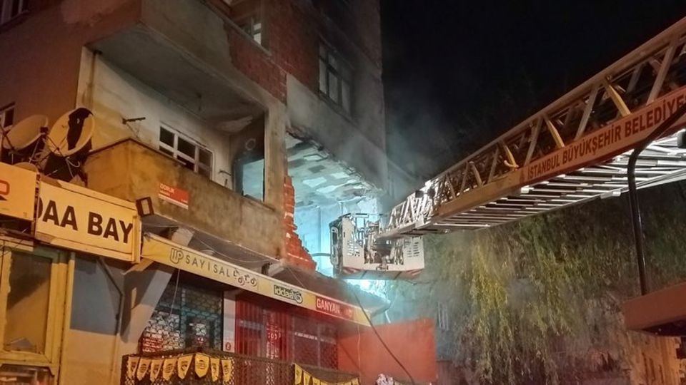 Ev sahibiyle tartıştı! Evi ateşe verdi! Duvarlar yıkıldı!