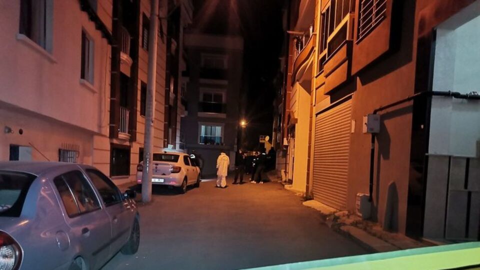 Tuğba iş yerinden ayrılmadı! Sevgilisi öldürdü!