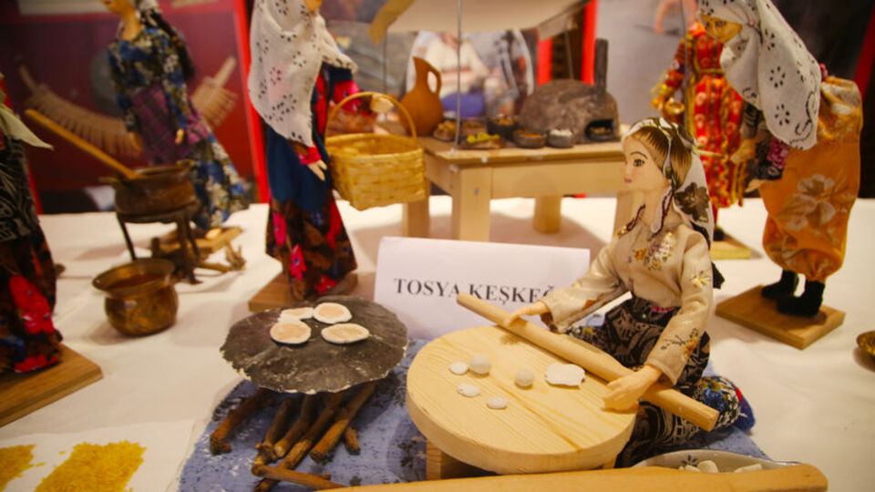 Tosya'nın kültürel değerlerini kitre bebeklerle yaşatıyor