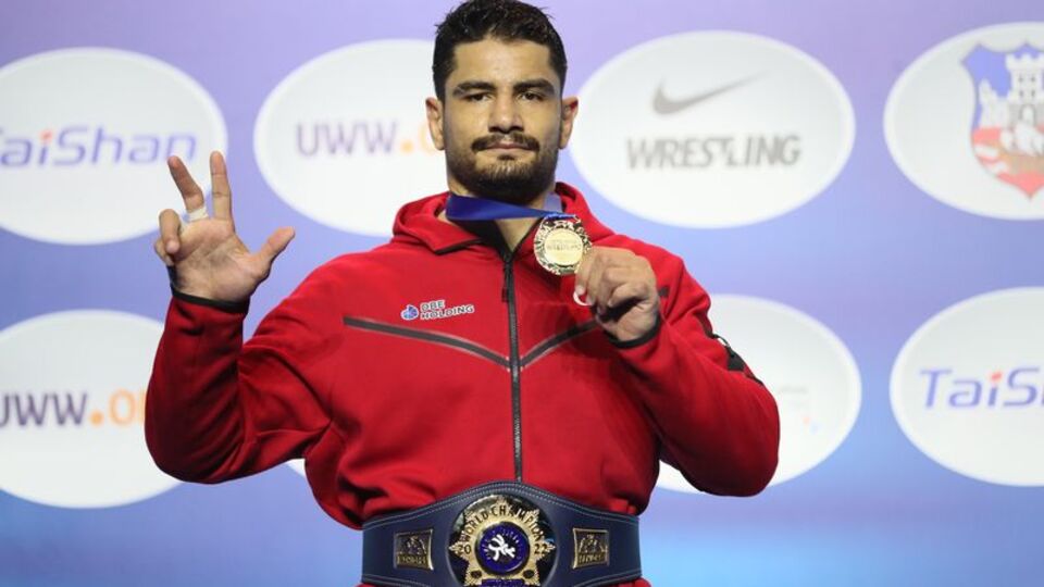 Taha Akgül, 2022 yılının en iyi güreşçisi seçildi