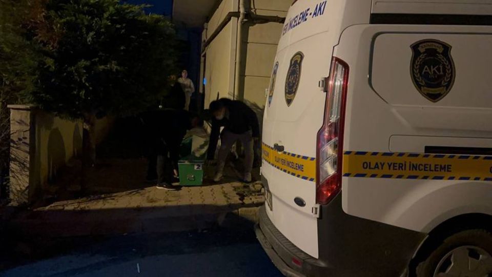 Evinin banyosunda ölü bulundu