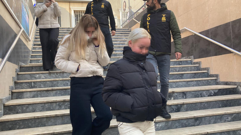 Turist olarak gelmişti! Dans öğretmenine fuhuş tuzağı!