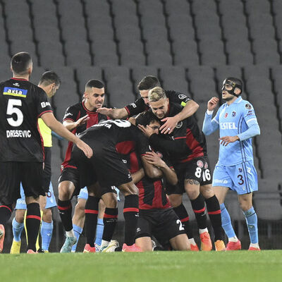 Fırtına, Gümrük'te kaldı!