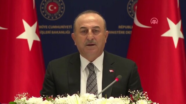 Bakan Çavuşoğlu'ndan Yunanistan mesajı