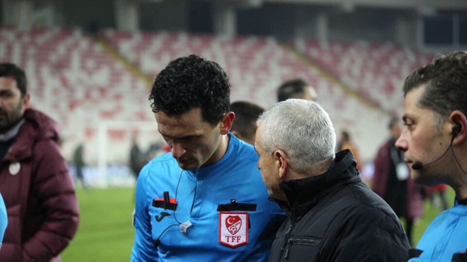 Sivasspor'dan hakeme tepki