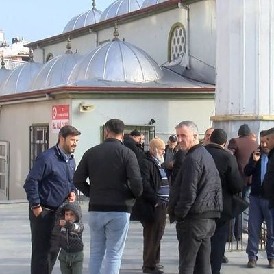 İstanbul'da 'namazı yanlış kıldırdın' kavgası