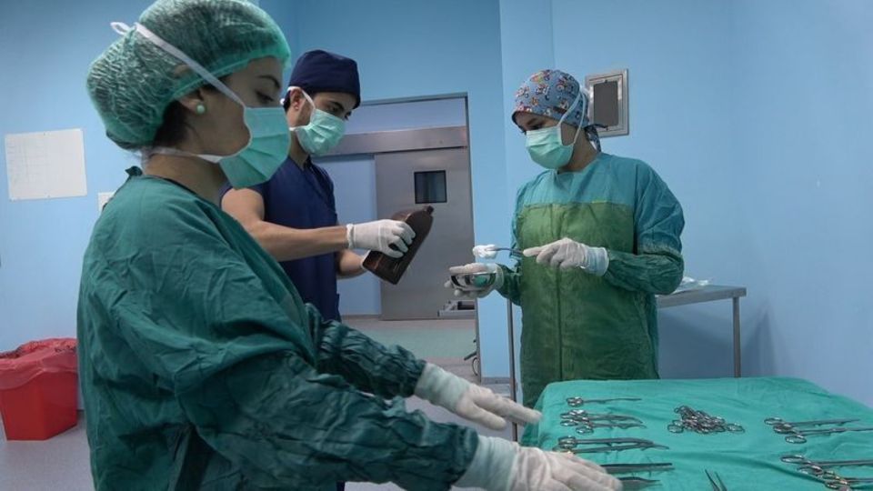 Sağlıkçılar yeni yıla hastanelerde girdi