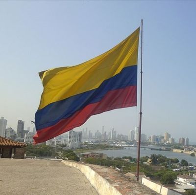 Kolombiya'da 6 aylık ateşkes sağlandı