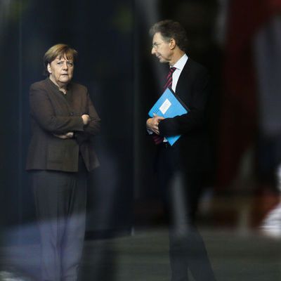 Merkel'e yakın isimden itiraf: Hata yaptık