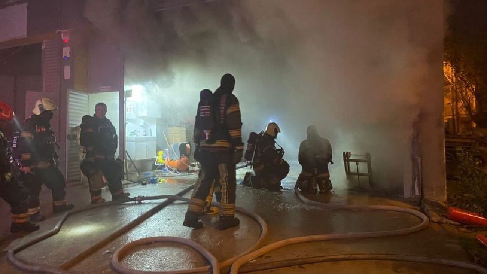 Denizli'de medikal malzeme fabrikasında yangın
