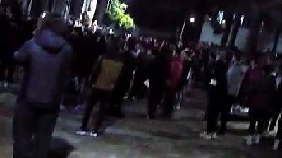 Öğrencilerden gıda zehirlenmesi iddiasıyla eylem