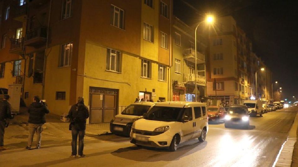 Çiğ köftecide silahlı kavga: 1 ağır yaralı