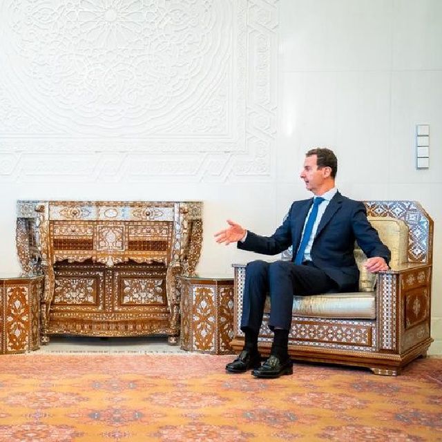 BAE Dışişleri Bakanı, Esad'ı ziyaret etti