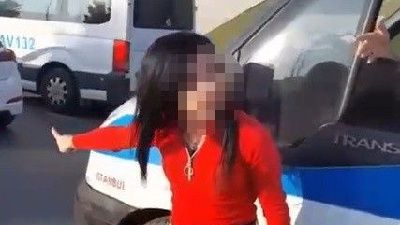 Kadın sürücü ambulans şoförünü bıçakladı!