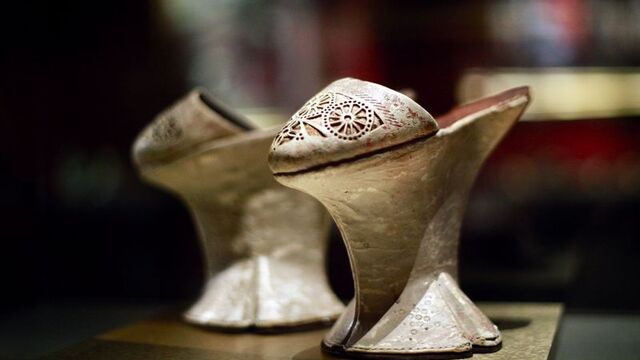 Topuk arttıkça statü de yükseliyordu... Tehlikeli moda