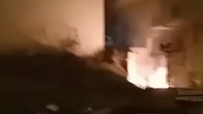 Arnavutköy'de patlayan trafo alev alev yandı