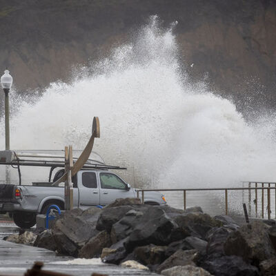 California'yı "şiddetli hava" vurdu!