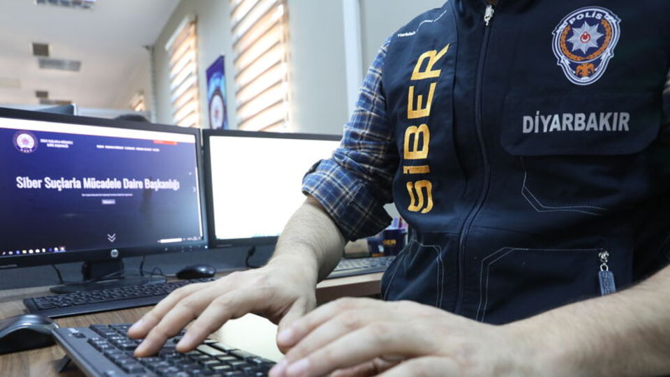 Bilişim suçları operasyonu: 15 gözaltı