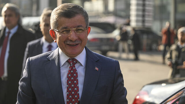 Davutoğlu'ndan Cumhurbaşkanı adayı mesajı: Çay demlendi