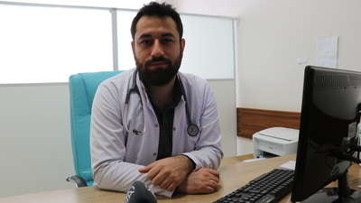 Randevuya geç kaldı, beklemesini söyleyen doktora saldırdı!