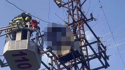 Arıza için çıktığı direkte feci şekilde can verdi