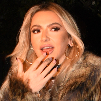 Aşk dolu bir yıl diledi