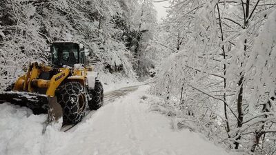 Rize'de 41 köy yolu kardan kapandı