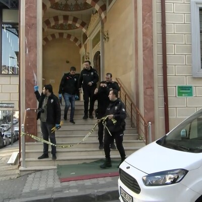 İstanbul'da yaşandı! Camide namaz kılarken başından vuruldu