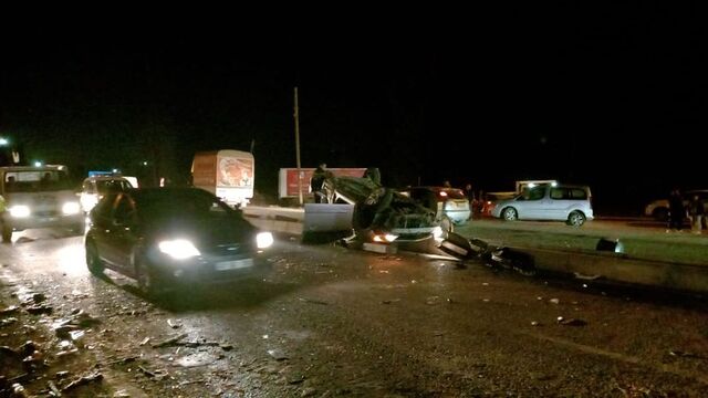 Yolcu minibüsü ile otomobil çarpıştı! 13 yaralı