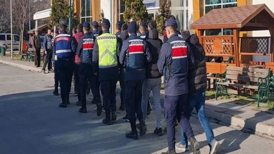 Balıkesir'de uyuşturucu operasyonu: 9 gözaltı
