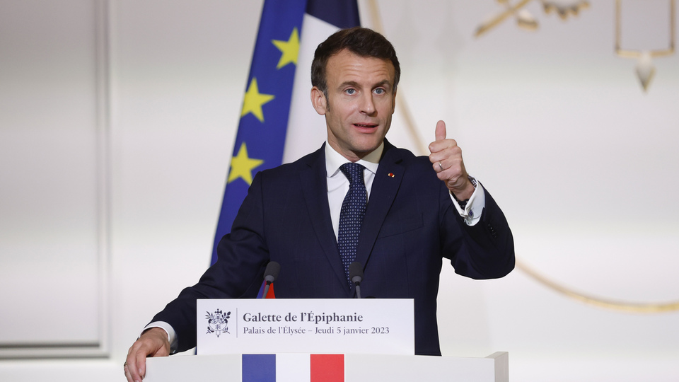 Macron: Kime aşık olacağınızı siz seçmiyorsunuz