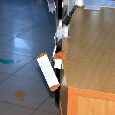 Bekçi, 'adli rapor açacağım' diyen doktoru darp etti!